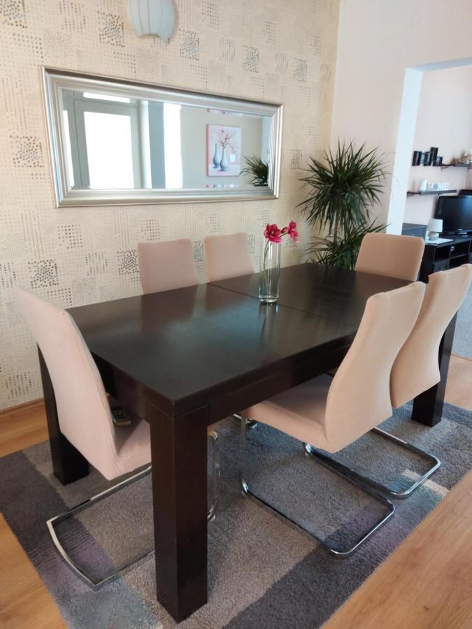 Apartament Apartman Larisa Kampor Zewnętrze zdjęcie