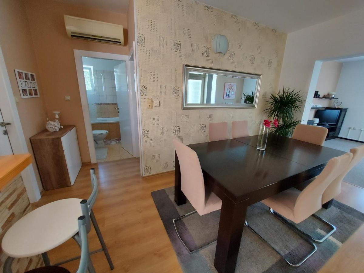 Apartament Apartman Larisa Kampor Zewnętrze zdjęcie
