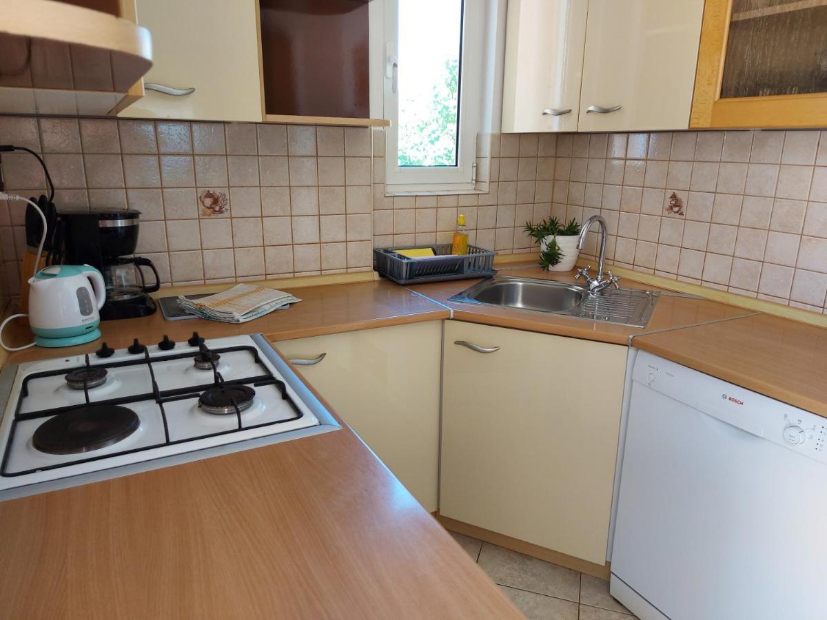 Apartament Apartman Larisa Kampor Zewnętrze zdjęcie