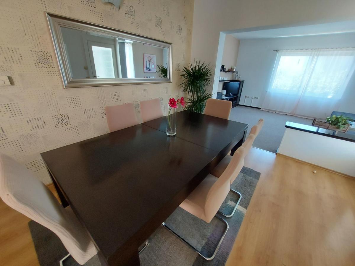 Apartament Apartman Larisa Kampor Zewnętrze zdjęcie