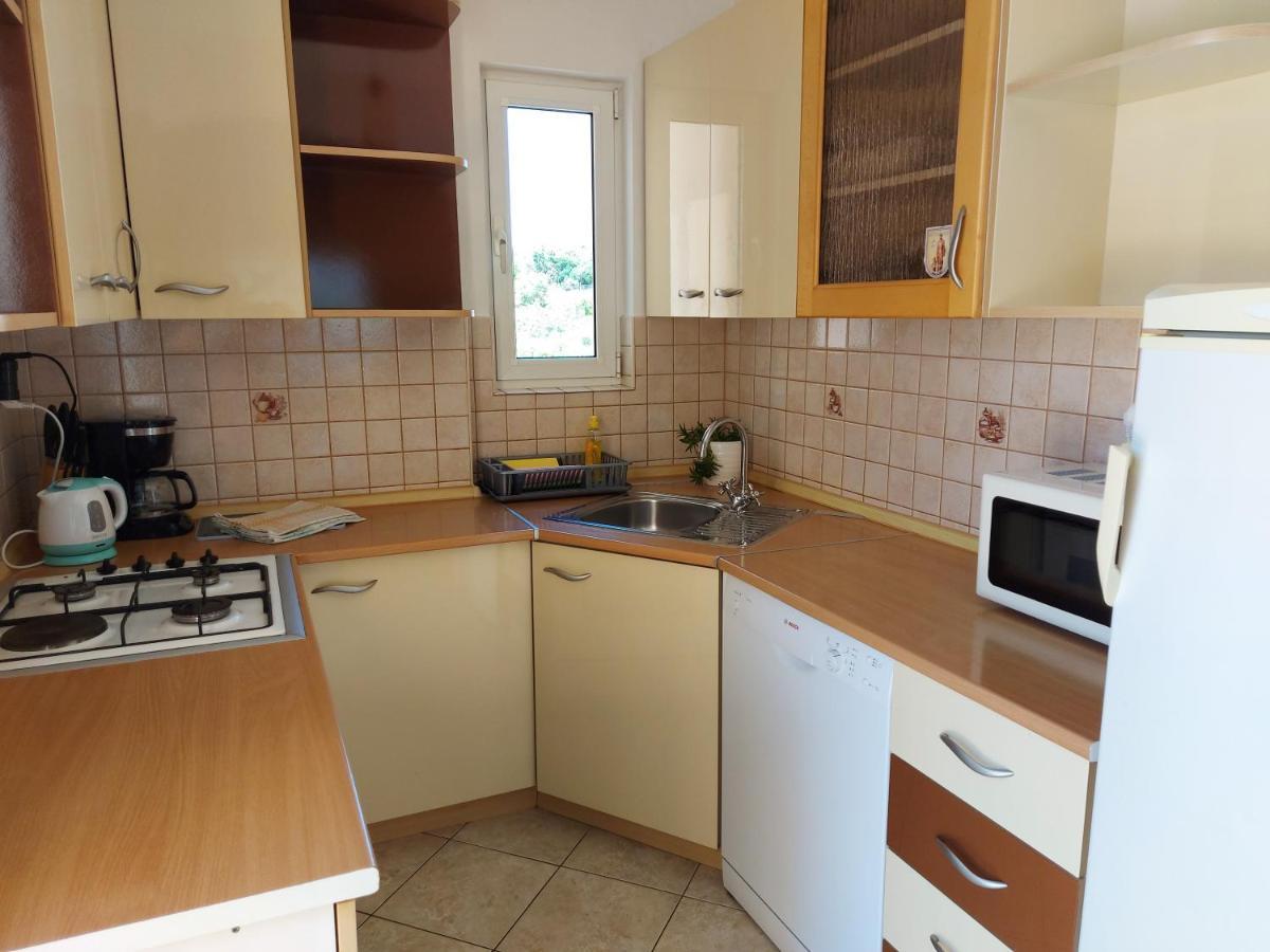 Apartament Apartman Larisa Kampor Zewnętrze zdjęcie
