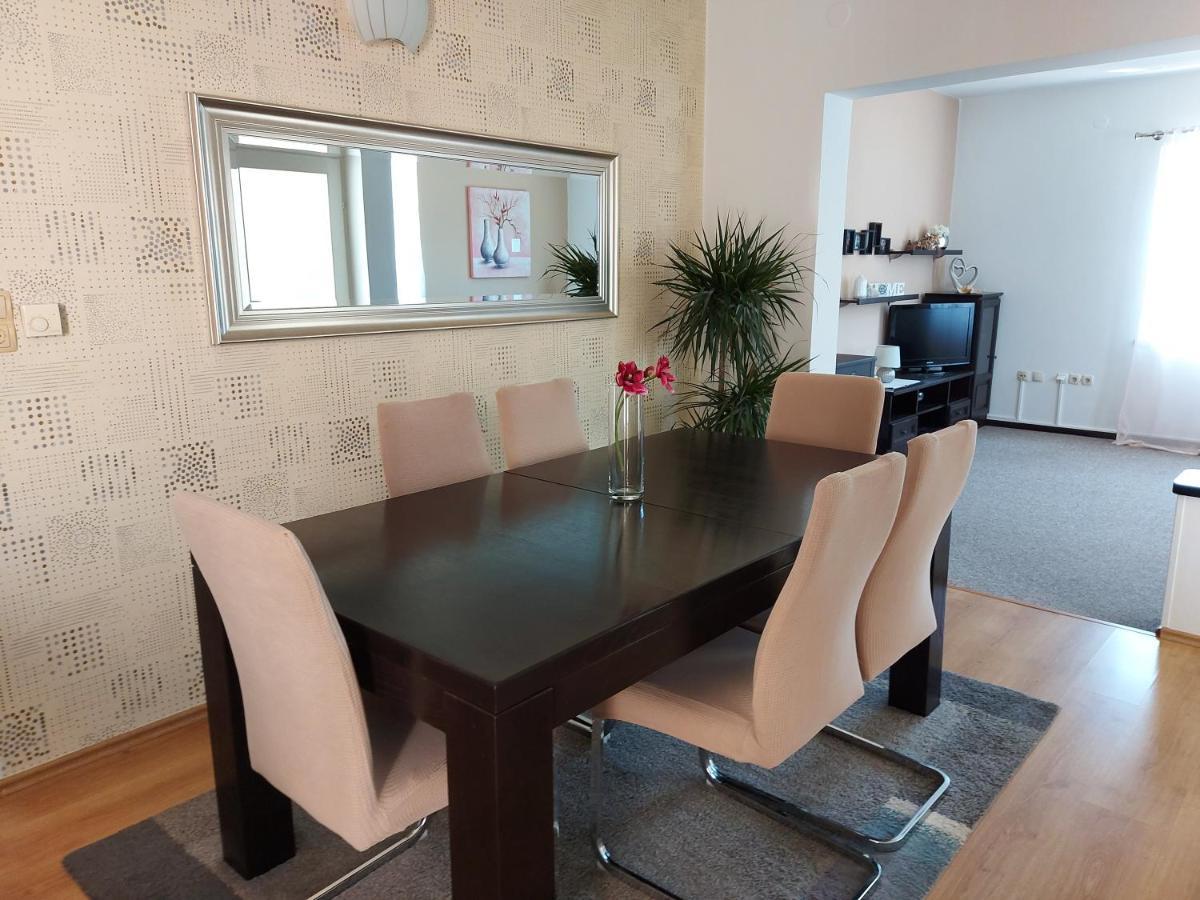 Apartament Apartman Larisa Kampor Zewnętrze zdjęcie