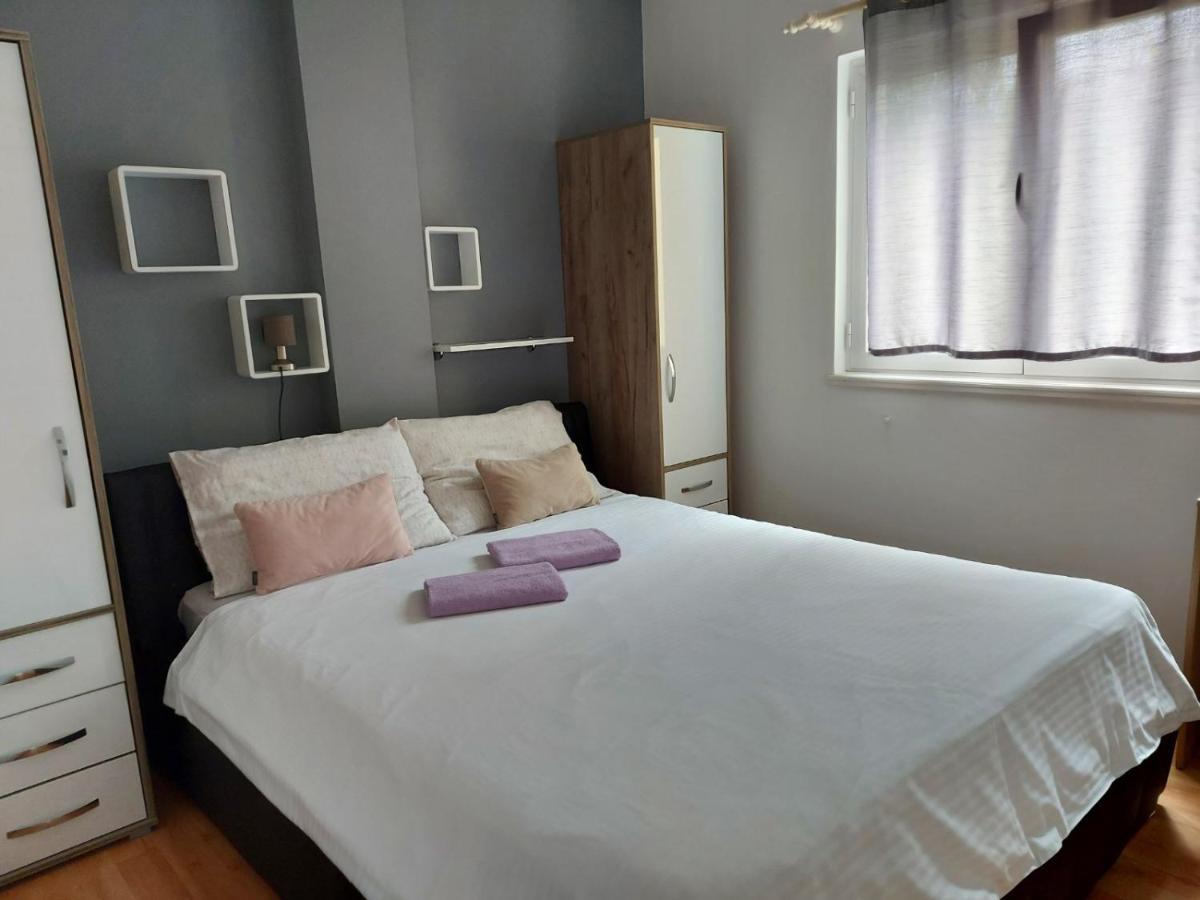Apartament Apartman Larisa Kampor Zewnętrze zdjęcie