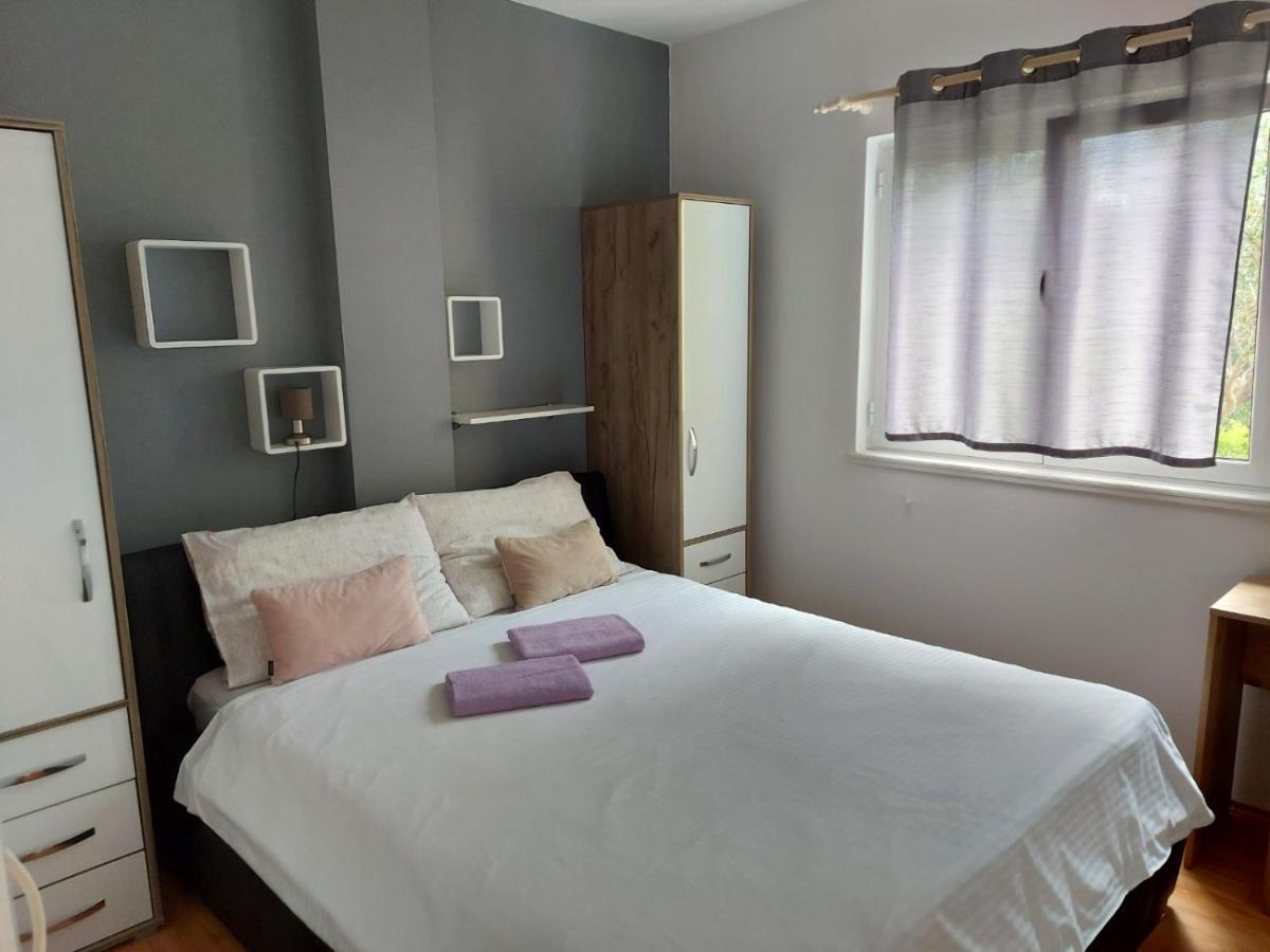 Apartament Apartman Larisa Kampor Zewnętrze zdjęcie