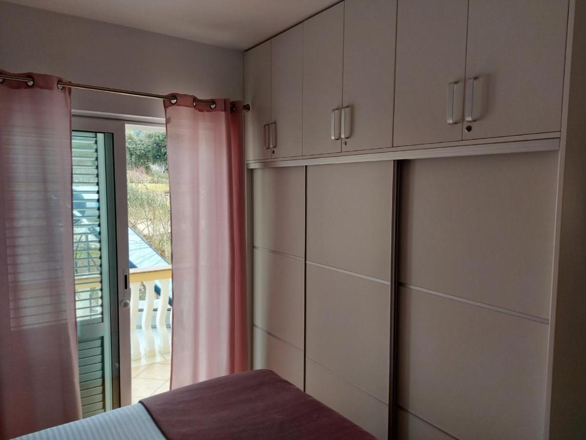 Apartament Apartman Larisa Kampor Zewnętrze zdjęcie
